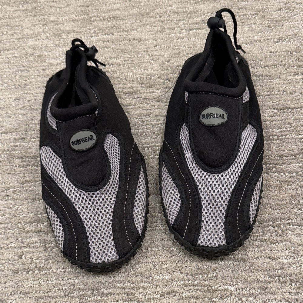 Black and Gray Men's Sandals